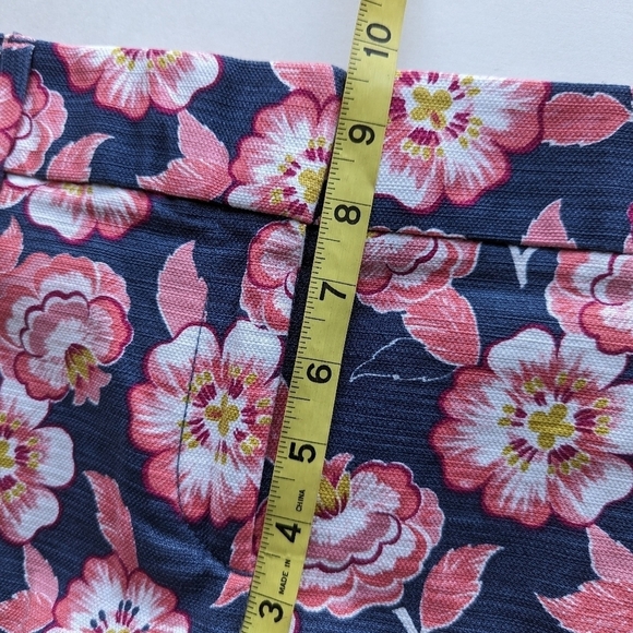 Loft Riviera Tropical Floral Flat Front Shorts Pink Blue Gray White - sz 6 - Picture 7 of 8